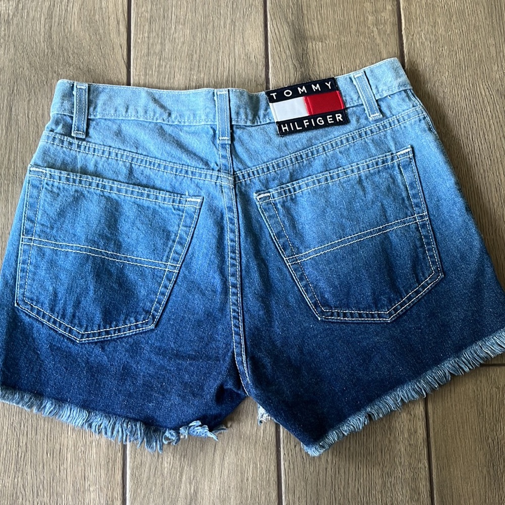 Vtg Tommy Hilfiger denim shorts - Picture 5 of 5